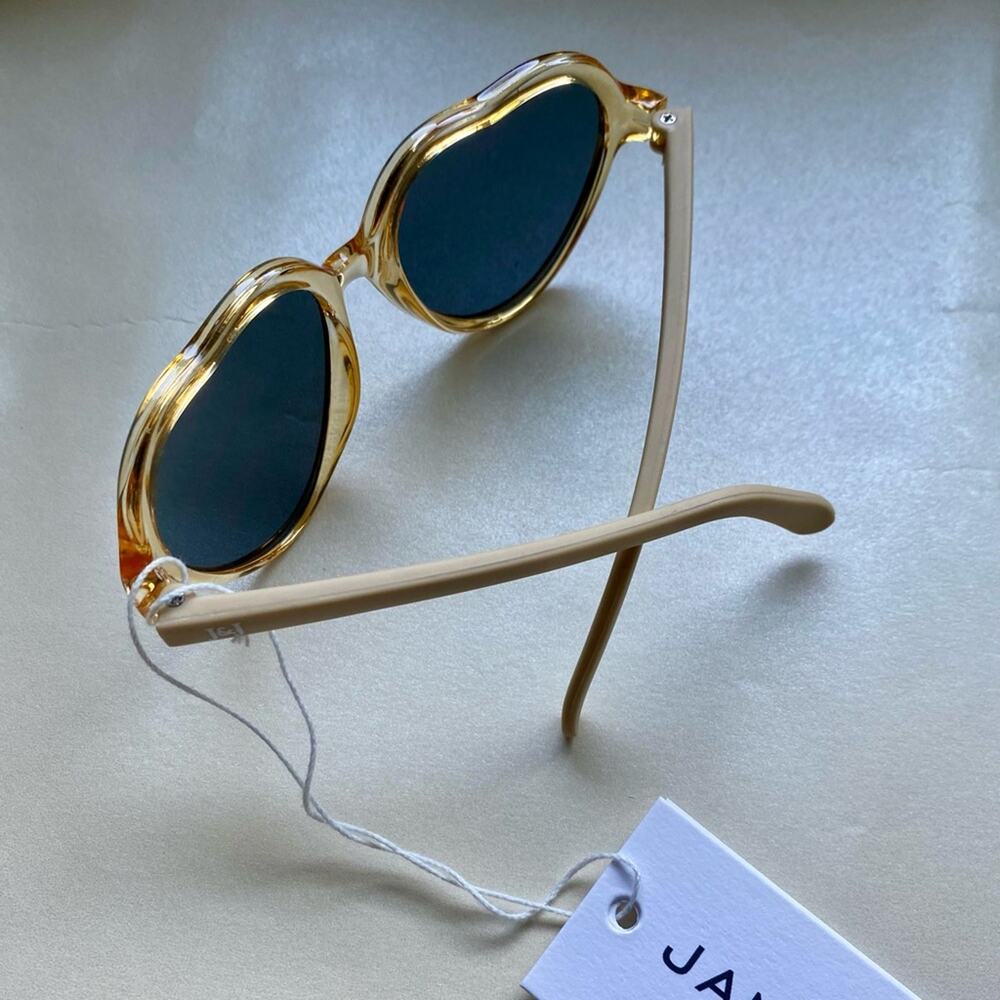 3+/$10ea Janie and Jack heart sunglasses - Picture 2 of 3
